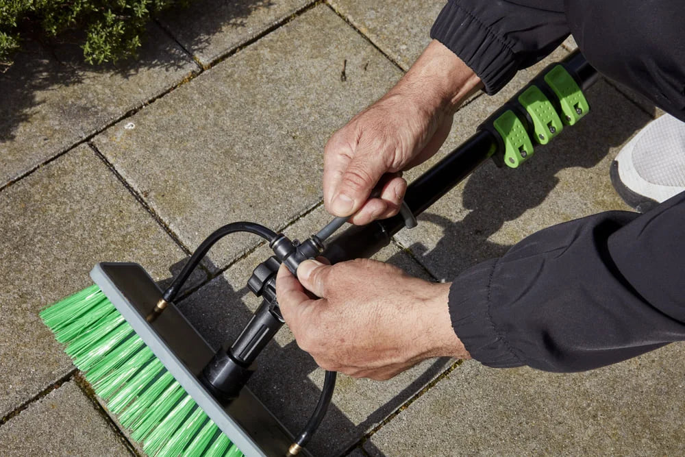 Teleskopstiel Lite Carbon – Allround-Bürste Pro